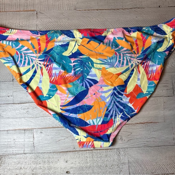 Floral Bikini Bottom Blue Red Yellow Pink Old Navy Woman's Size 4X NWT! - Picture 6 of 16